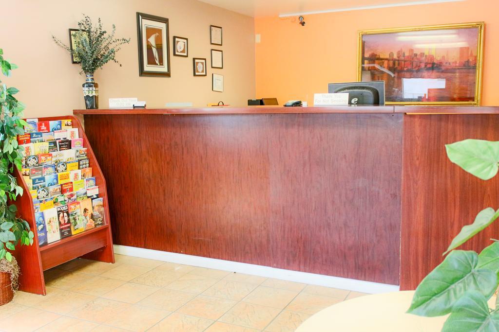 Budgetel Inn And Suites Atlanta Midtown 외부 사진